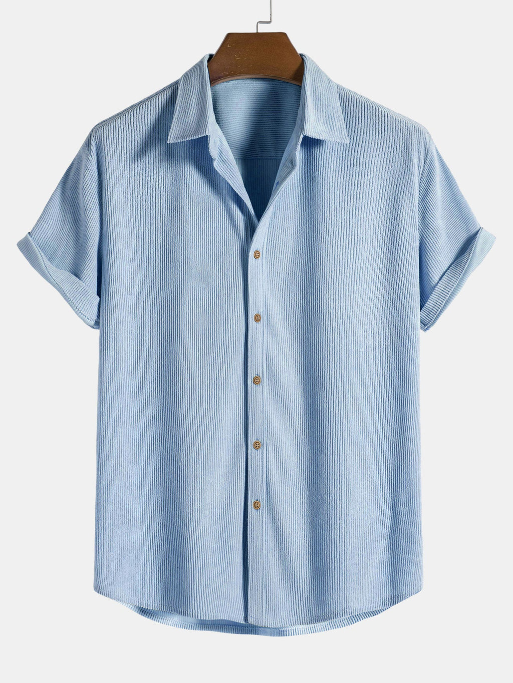 Camisa de botones y pantalones cortos