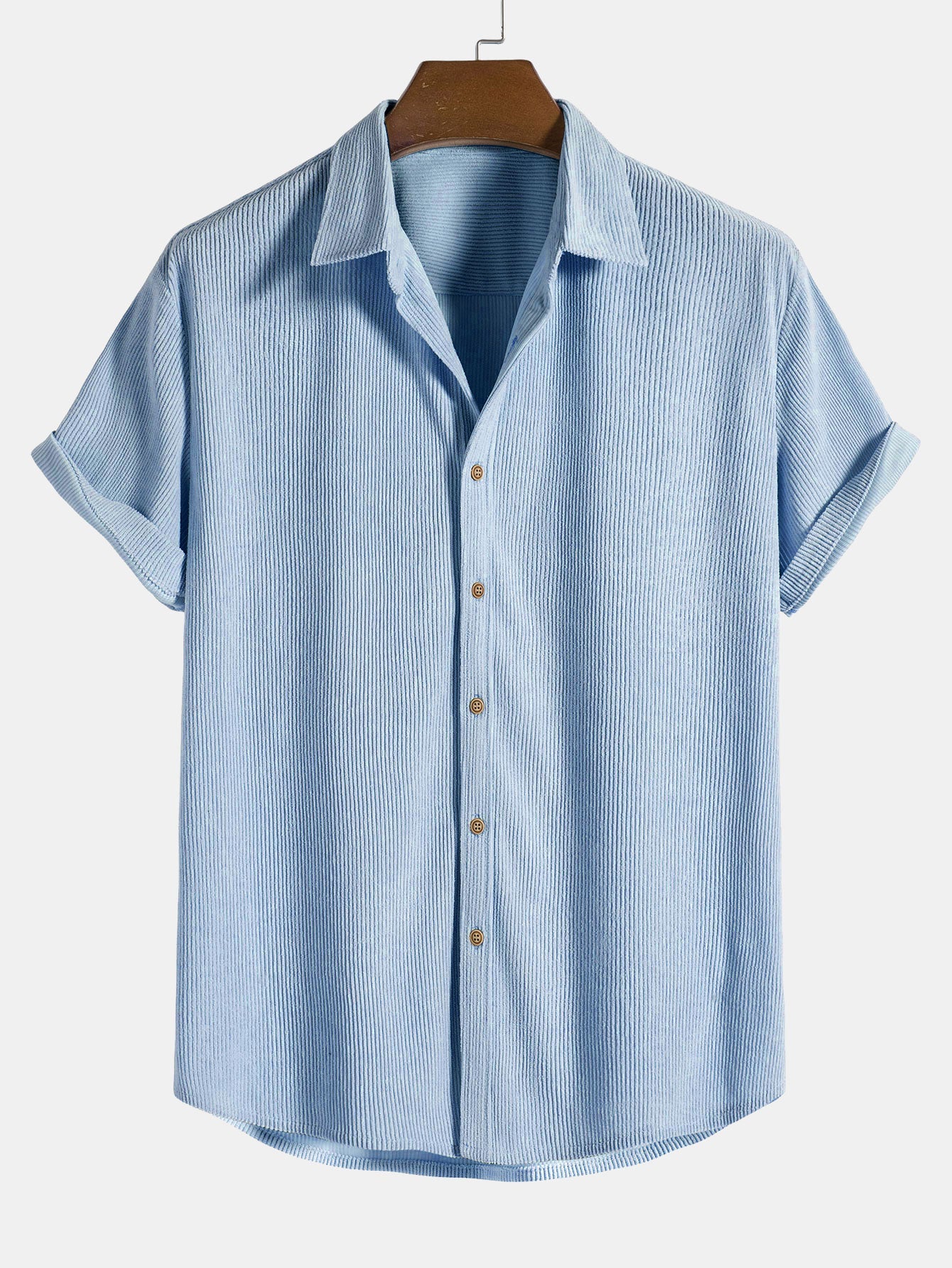 Camisa de botones y pantalones cortos