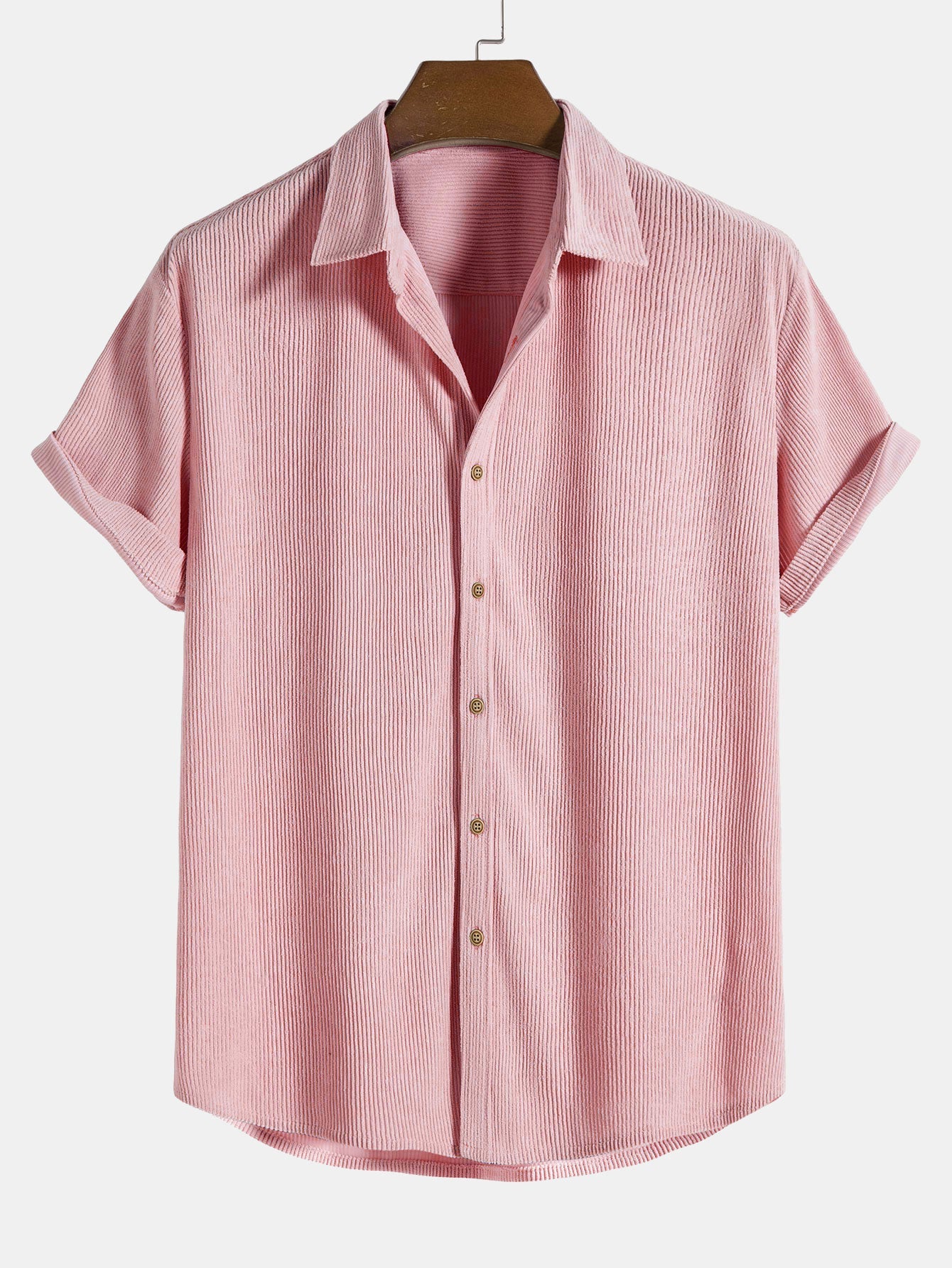 Camisa de botones y pantalones cortos
