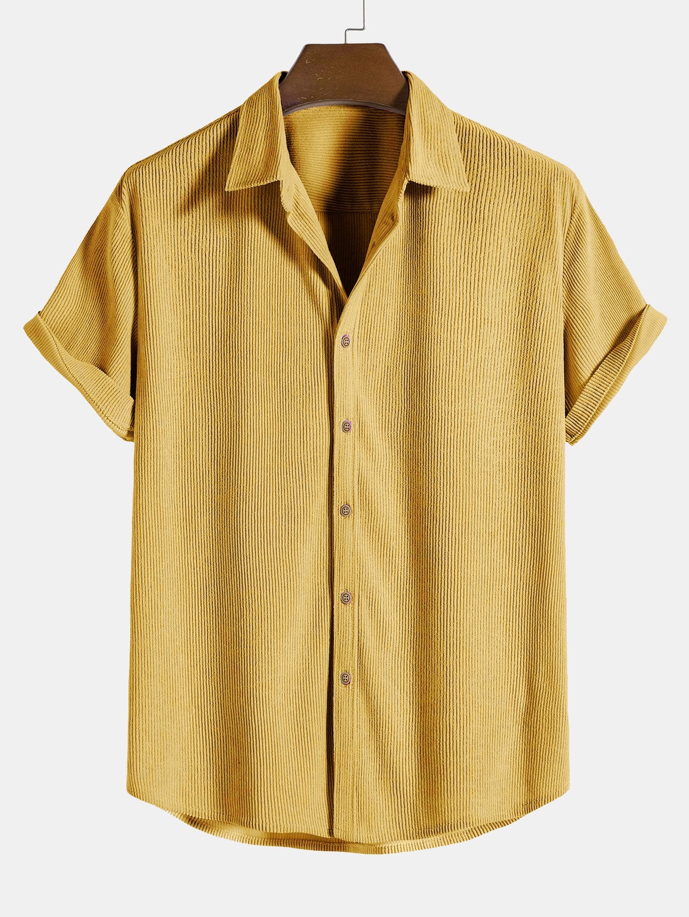 Camisa de botones y pantalones cortos