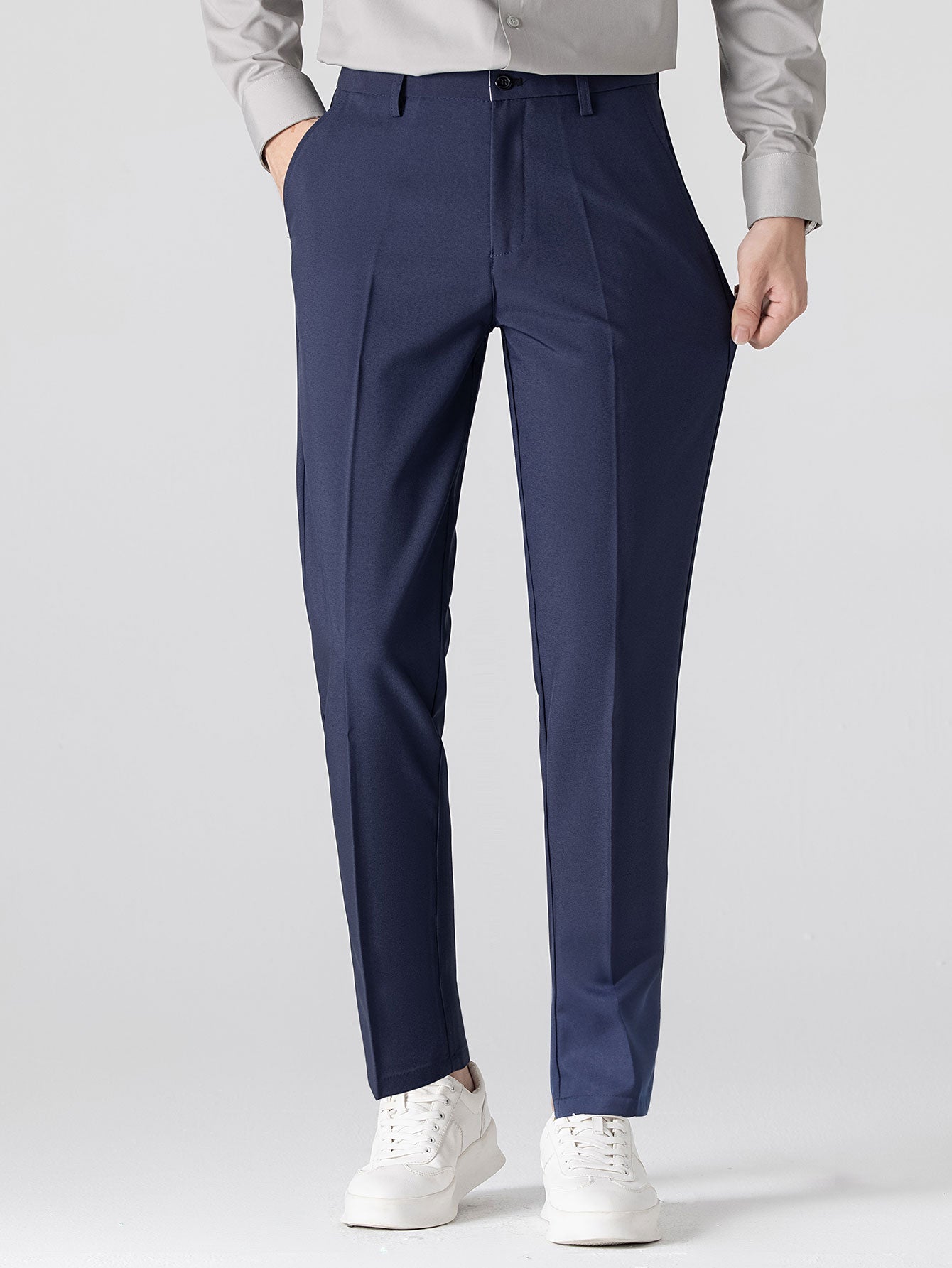 Polo de jacquard en contraste y pantalones ajustados de corte cónico