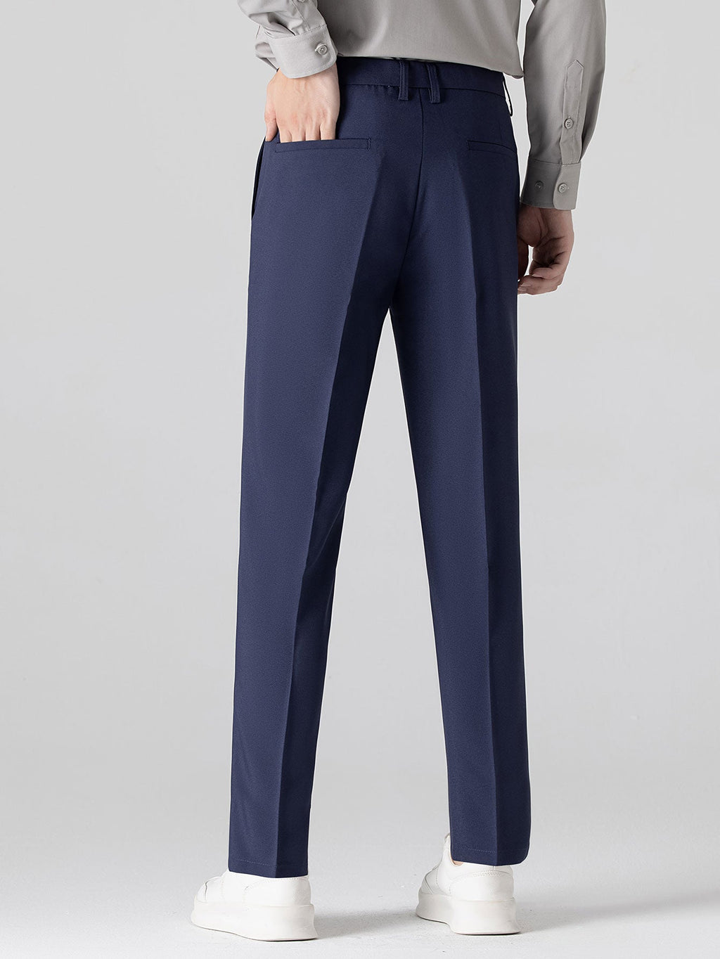 Polo de jacquard en contraste y pantalones ajustados de corte cónico