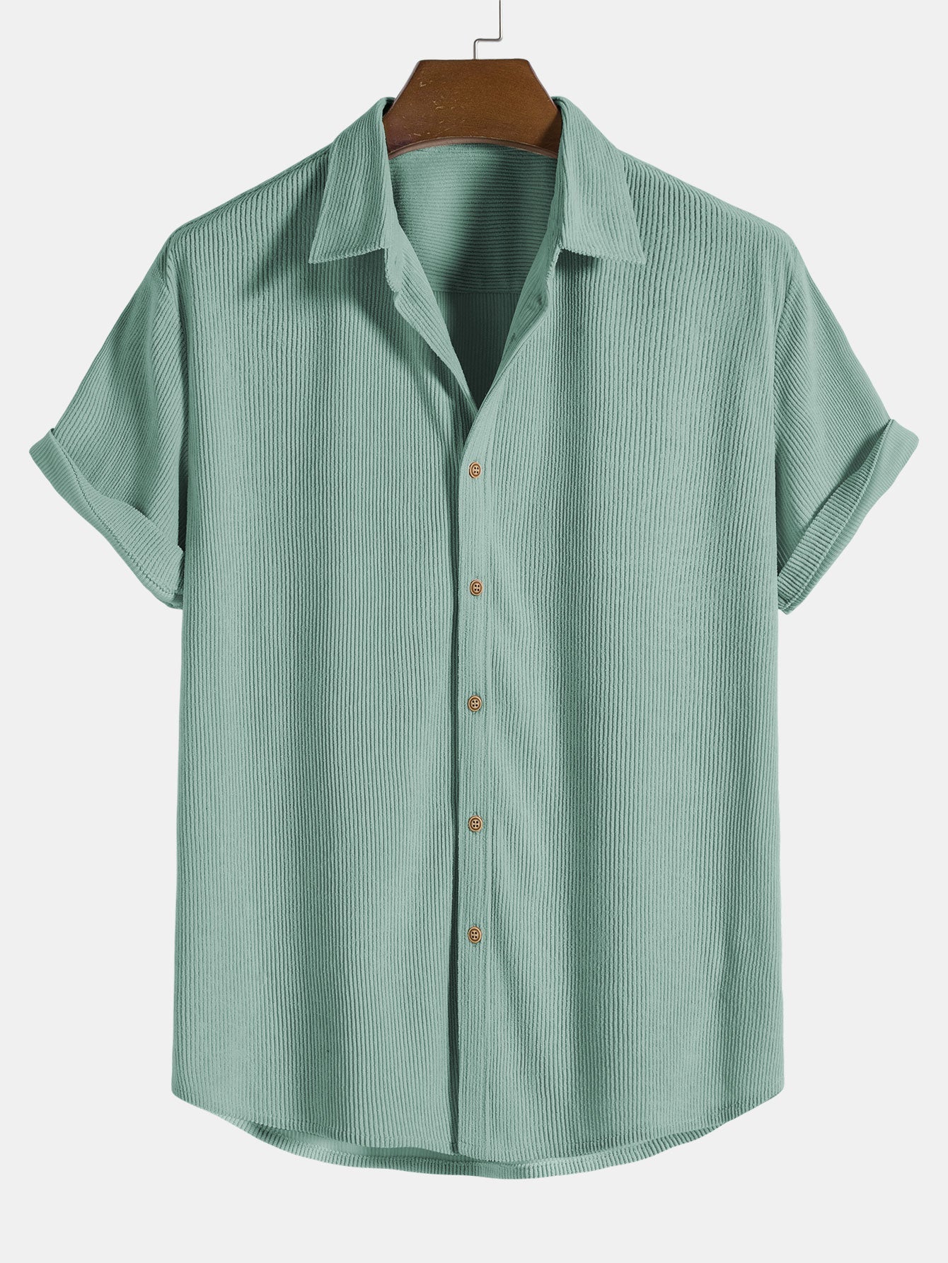 Camisa de botones y pantalones cortos